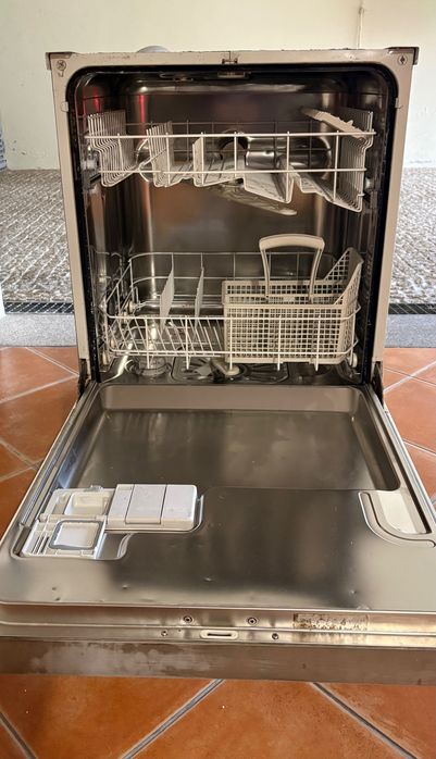 Máquina Lavar Loiça AEG