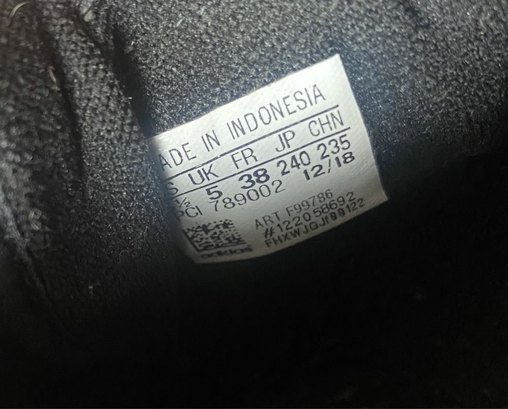 Buty - Adidas Continental