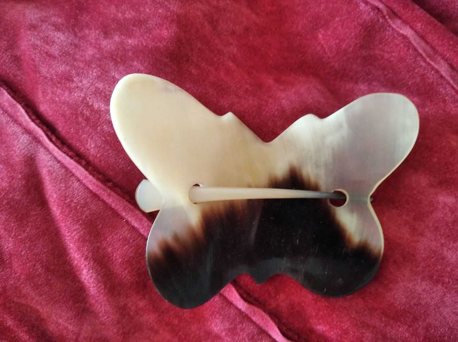 Заколка на волосы из кости