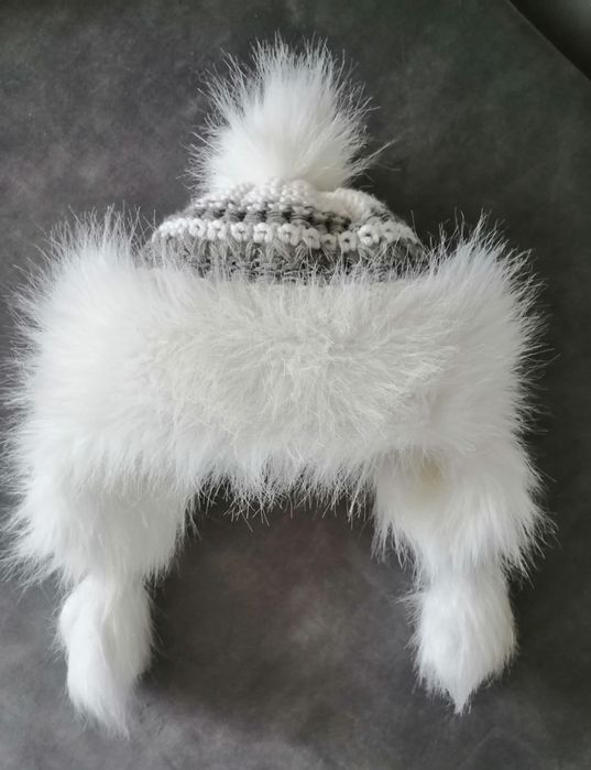 Śliczna czapka uszatka damska Starling