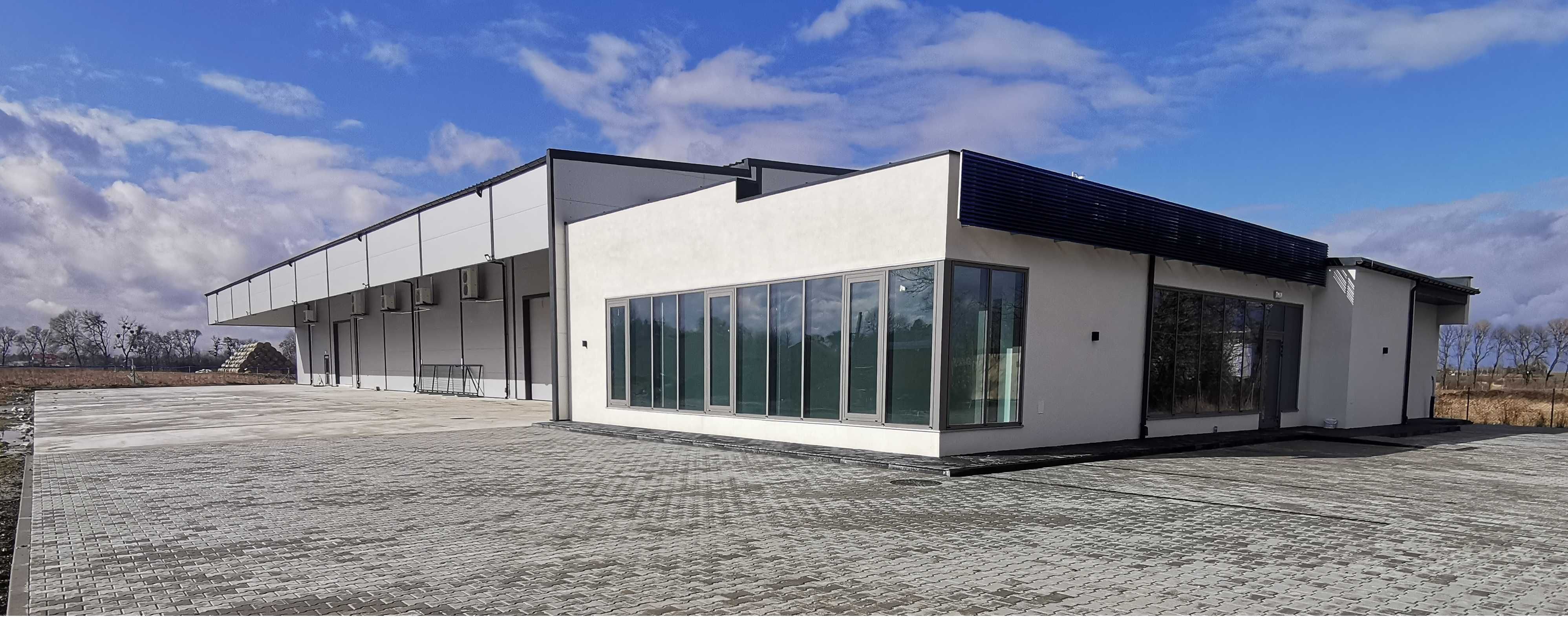 Hala produkcyjno-magazynowa 1115m2, bud. biurowo-socjalny 300m2, wiata