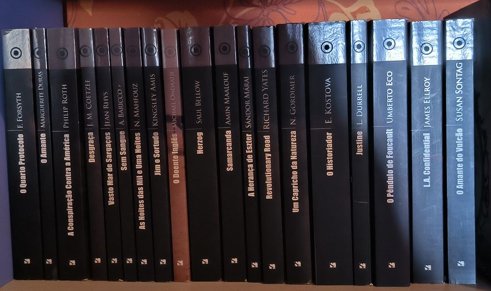 Lote de Livros Biblioteca Sábado