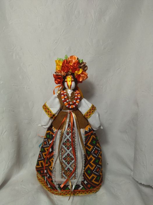 Мотанка, лялька-оберіг.