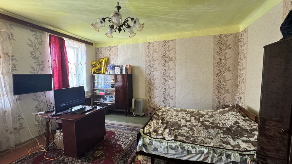 Продам 1 к.кв в центре 2 этаж