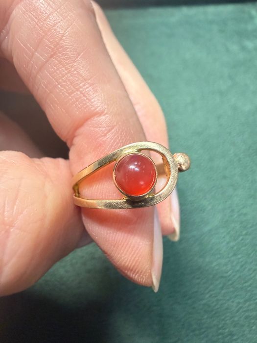 Pierścionek Orno|złoto 585| stan bardzo dobry |biżuteria PRL | karneol