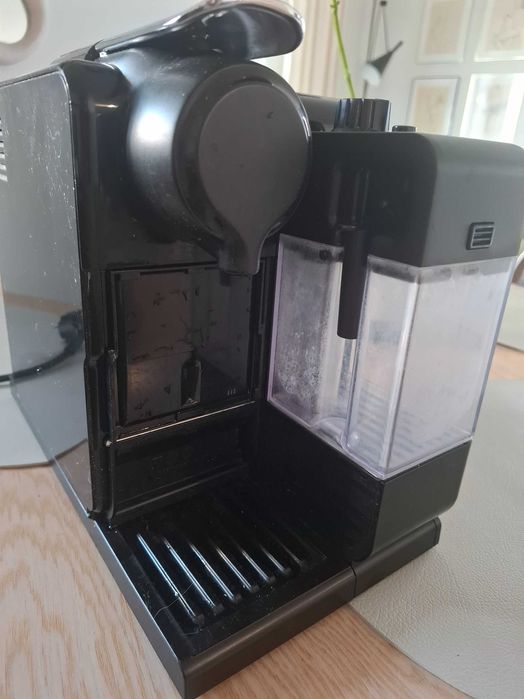 Ekspres DeLonghi EN550.B na kapsułki Nespresso