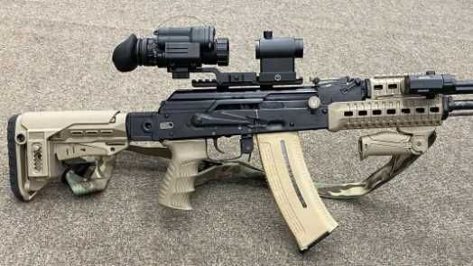 Прибор ночного видения Night Vision PVS-14 с креплением на шлем 200 м