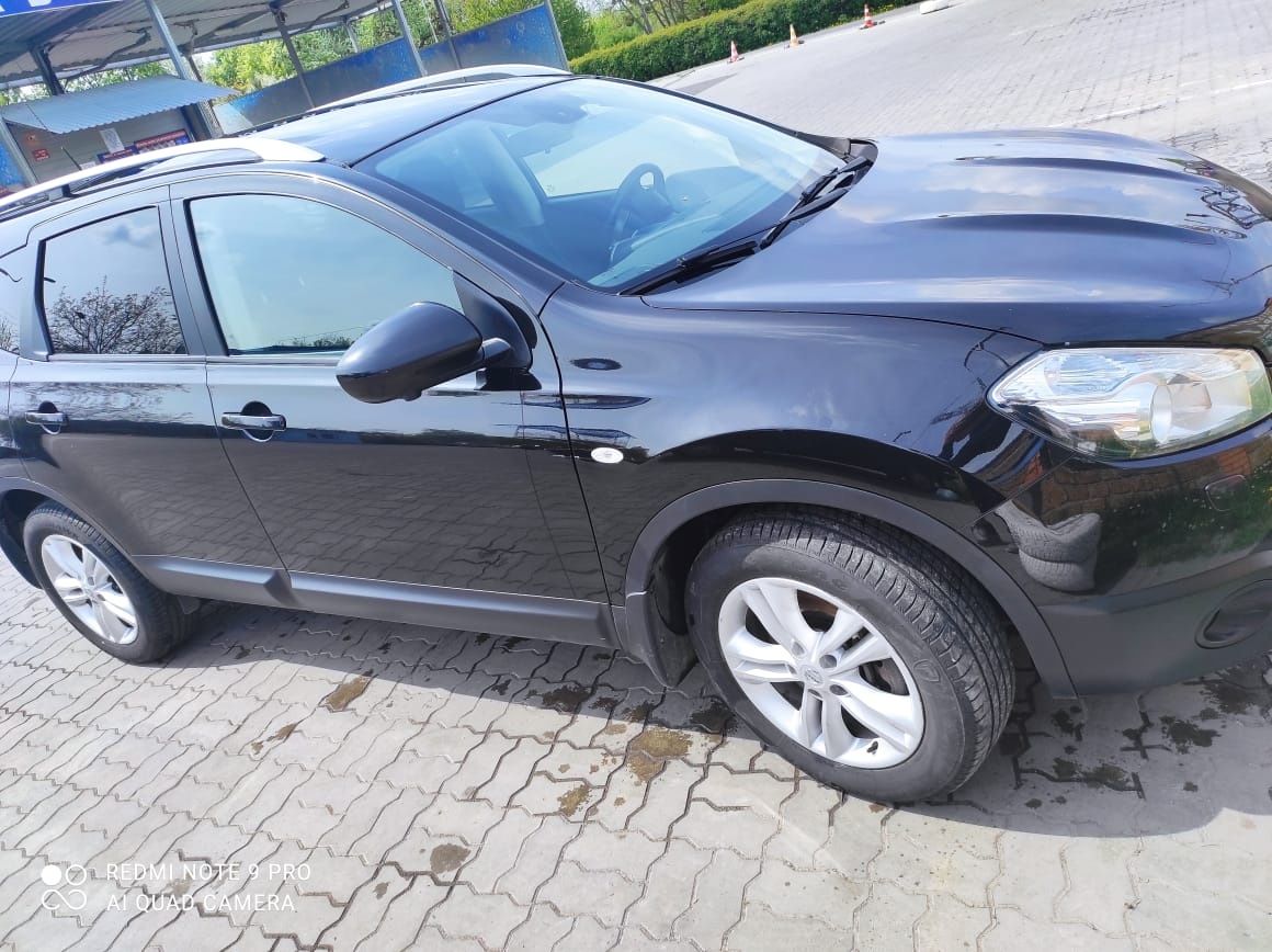 Продам Nissan Qashqai+2