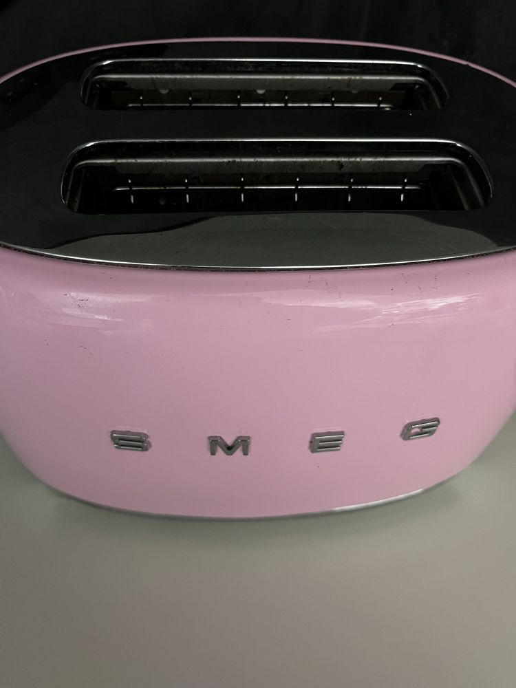 Torradeira rosa SMEG