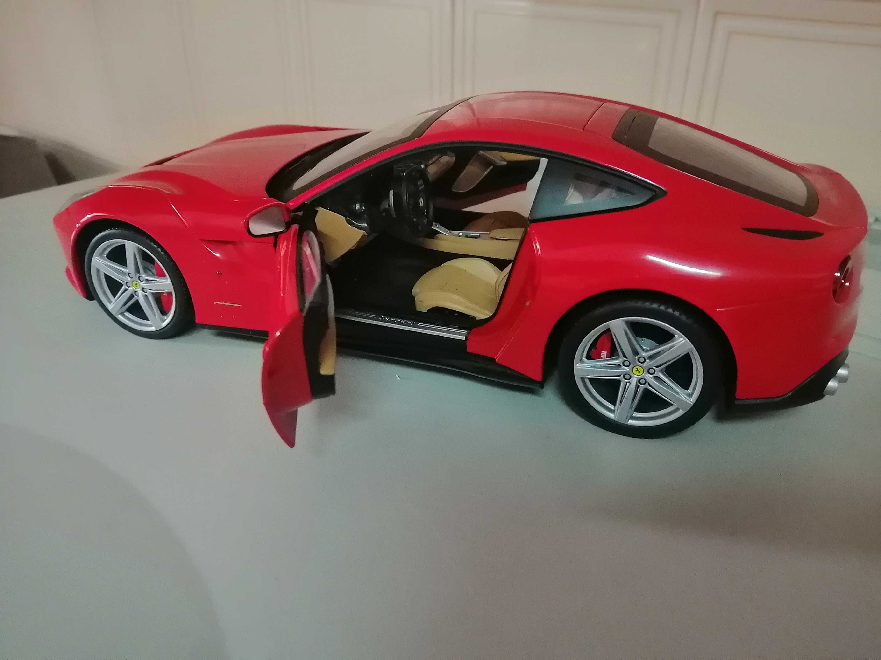 Ferrai F12 Elite 1:18