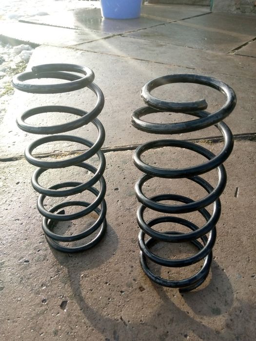 Пружини передні   KYВ