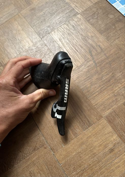 Desviador traseiro + manete direita SRAM Force 10v