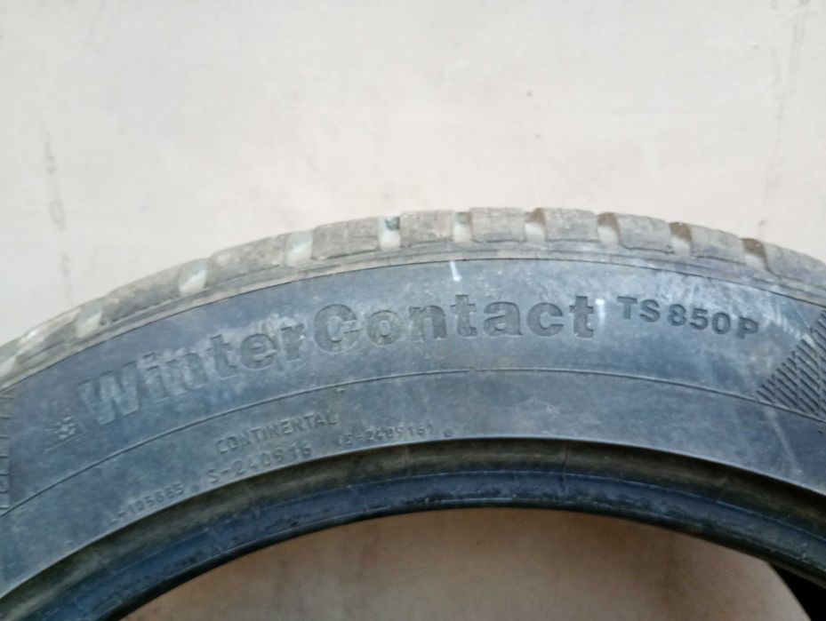 opony zimowe Continental WinterContact 235/45 2R18 DOT4418, ok. 5,5 mm