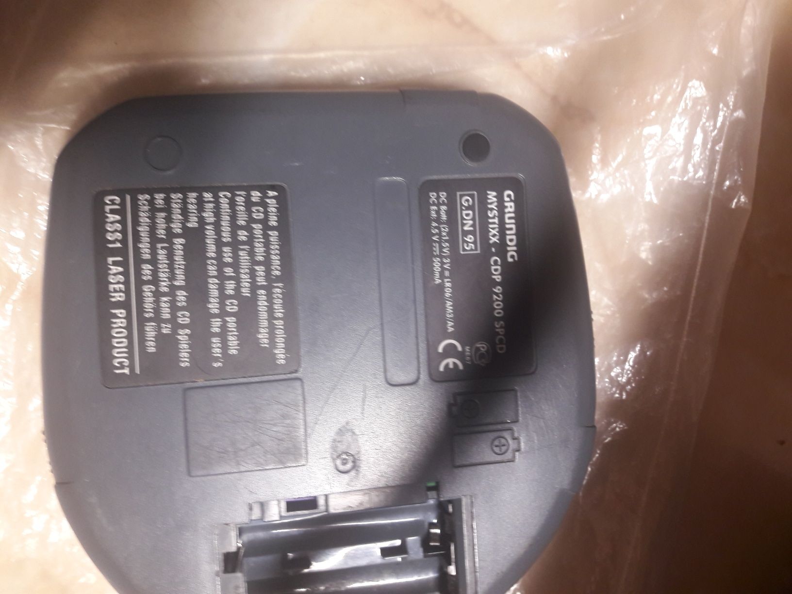 Discman Grundig na części
