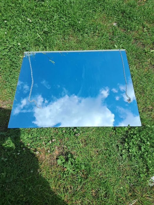 Lustro z łańcuchami do zawieszenia