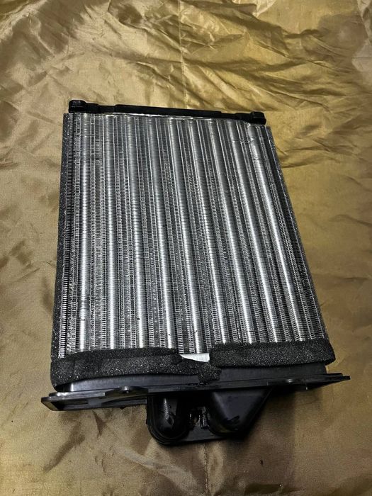 Радіатор пічки Opel Vectra B можна сказати новий