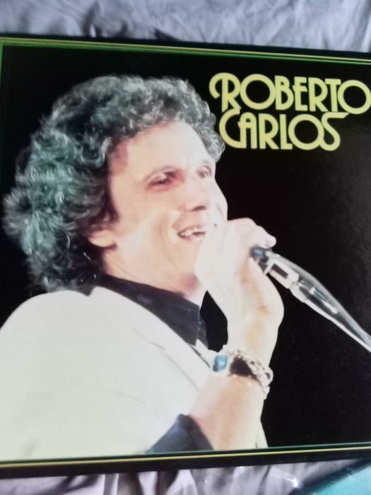 Caixa Roberto Carlos  mais  2 LPs de José Afonso