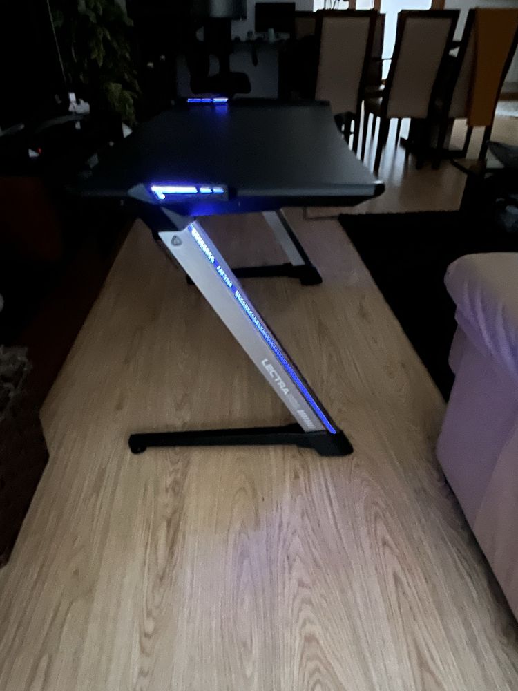 Mesa gaming RGB