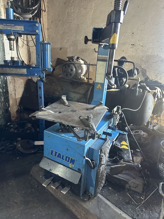 Продам Шиномонтажний станок Etalon