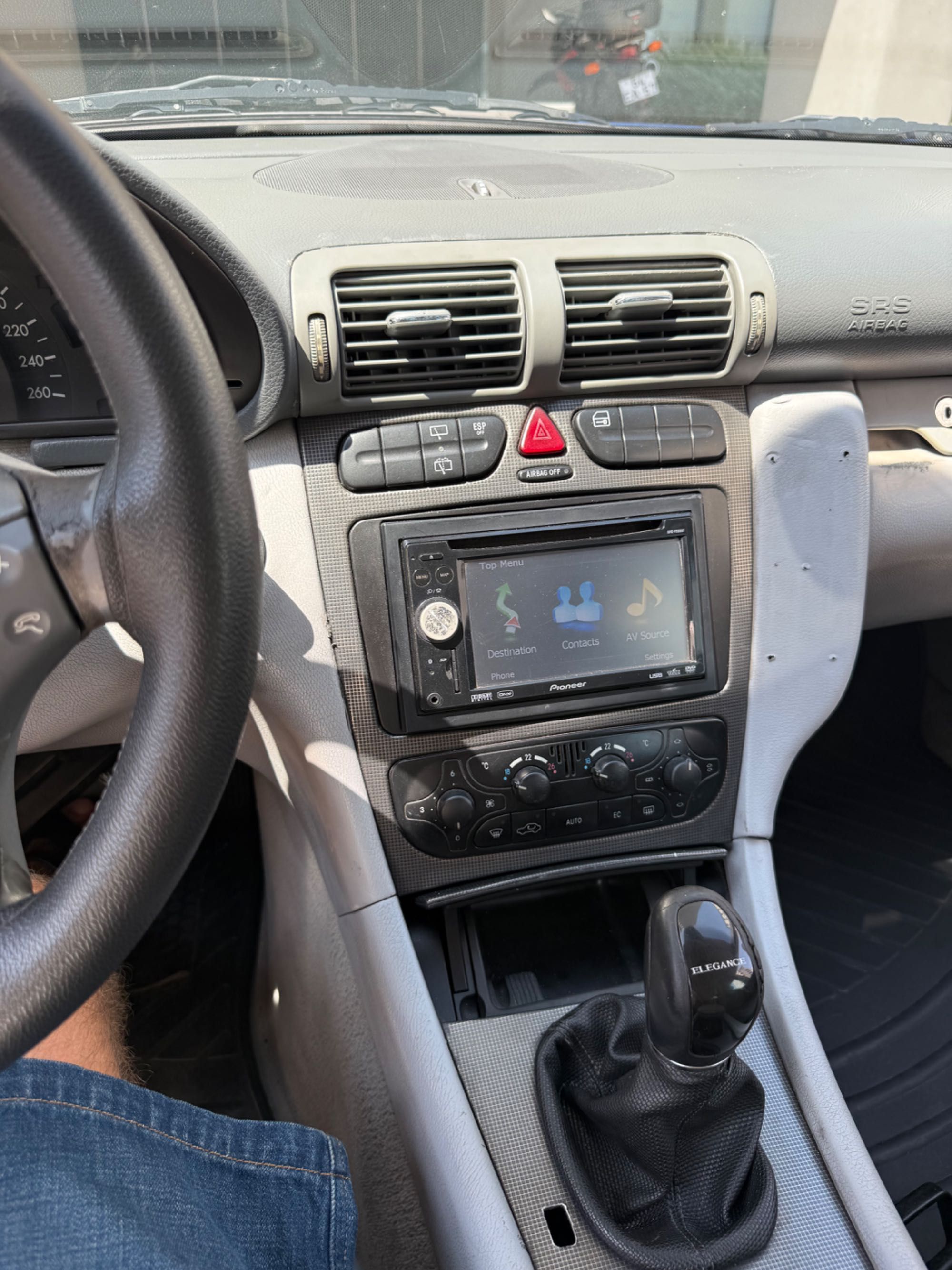 Mersedes-Benz C220