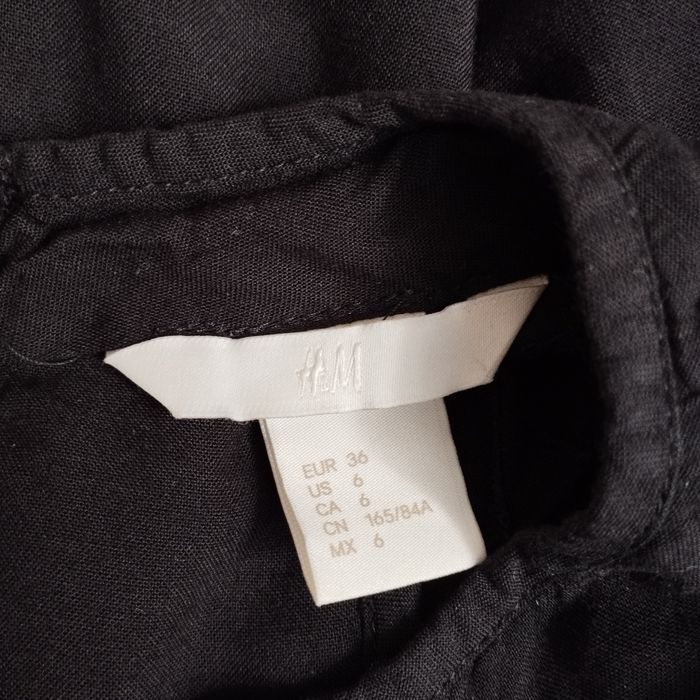 Sukienka H&M czarna S (36) – letnia, rozkloszowana, ażurowa, wyciecie