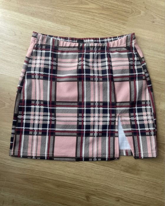 Spódniczka mini – różowa w kratę