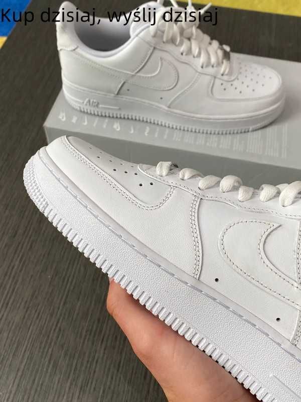 Damskie/Trampki/Nike Air Force 1 Low '07 White R.45