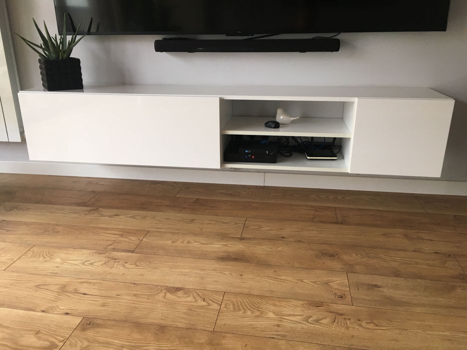 Szafka pod tv biały połysk