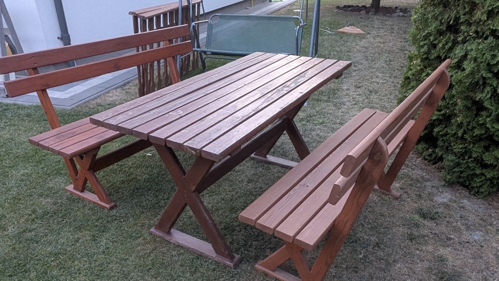 Komplet mebli ogrodowych drewno, stół i 2 ławki