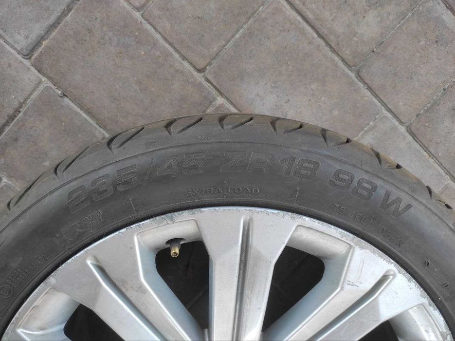 Шини з дисками на Volkswagen Passat 235x45xR18 98W STRIAL UHP