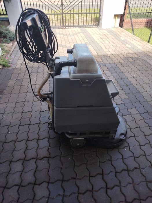 Myjka Szorowarka Numatic do mycia dużych powierzchni ZAMIANA