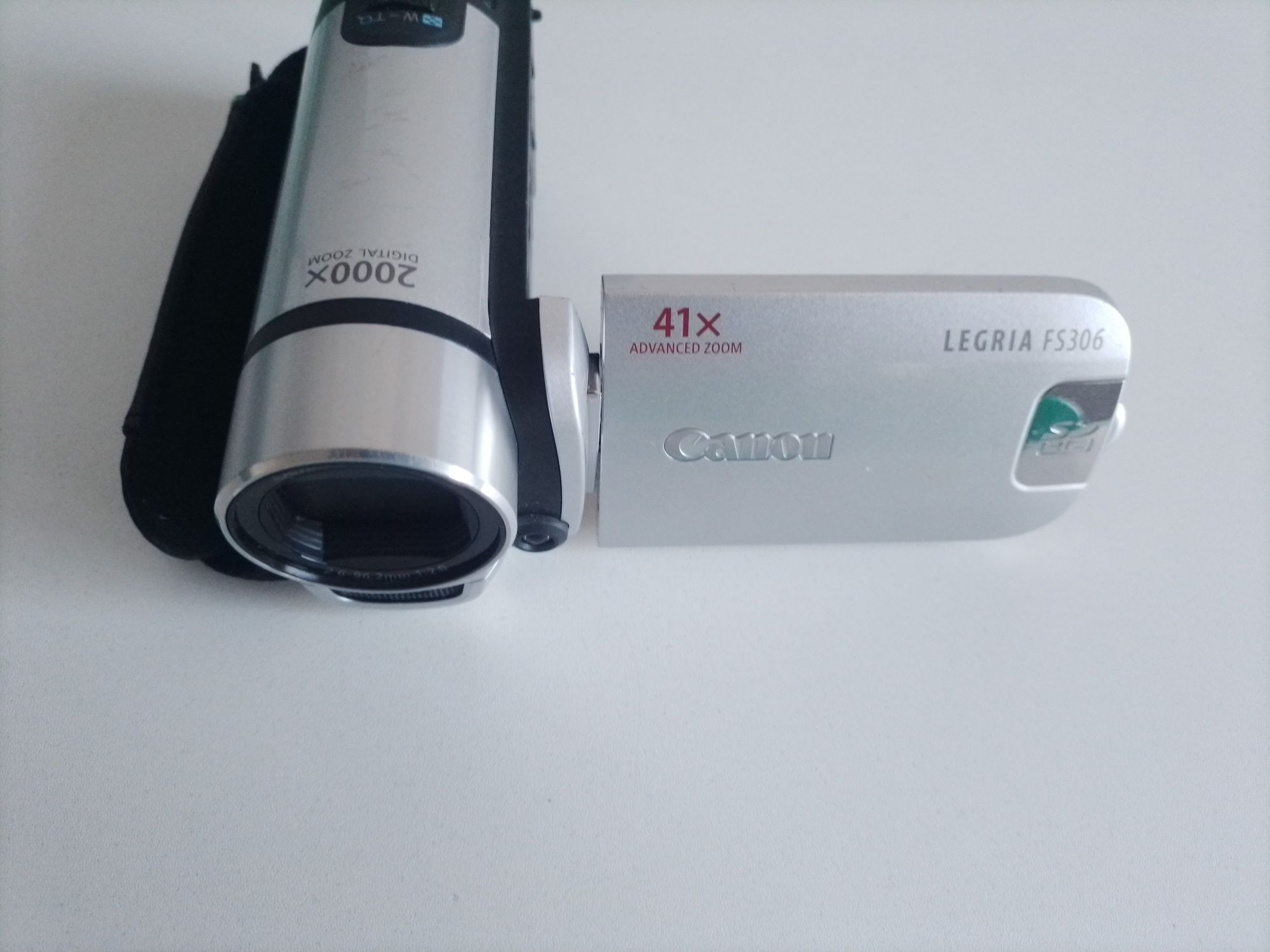 Продам відеокамеру Canon Legria F 5306