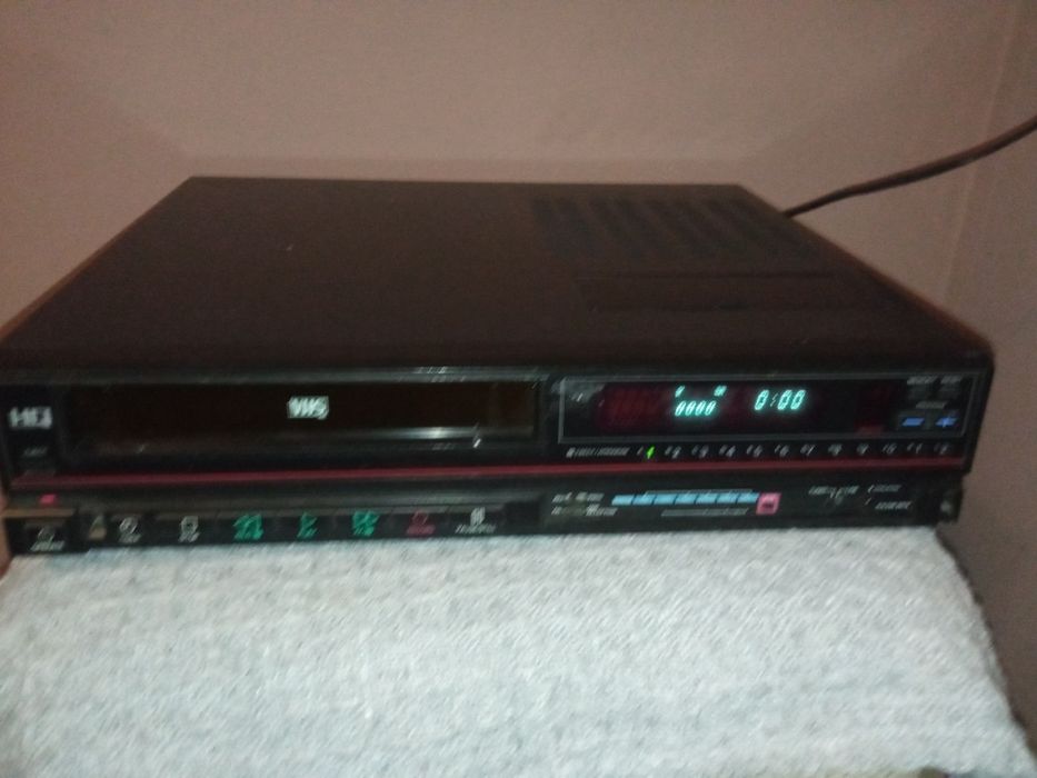 Magnetowid VHS  Sanyo GoldStar ITT Digital - opis.