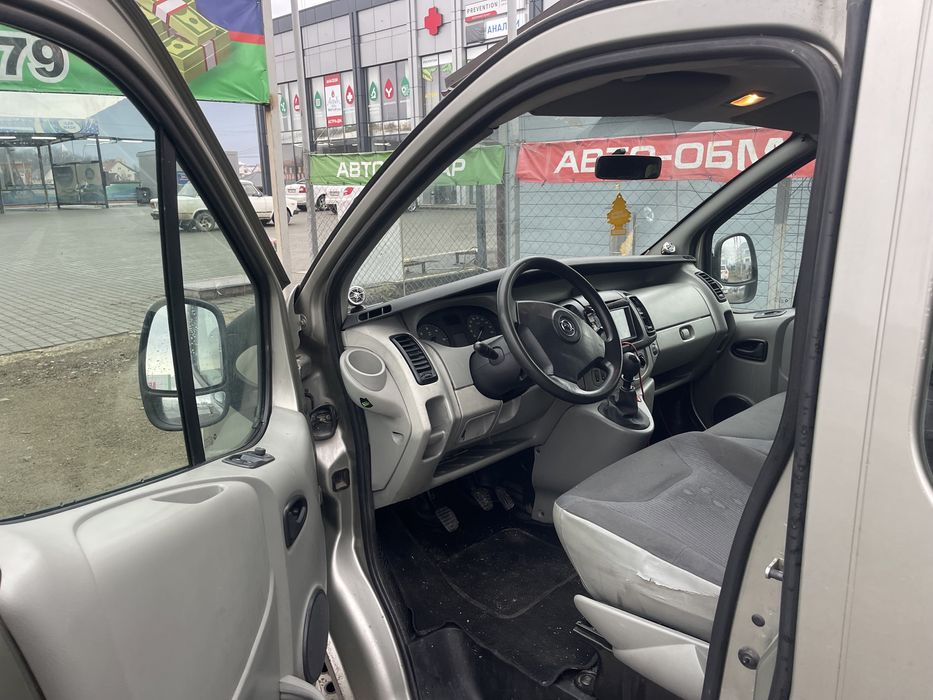 Opel vivaro 2008 рік розборка.