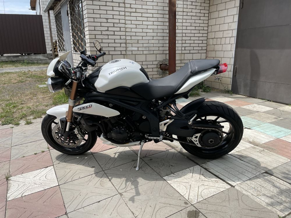 Triumph Speed Triple 1050