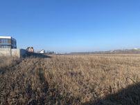 Продаю ділянку в Петриках