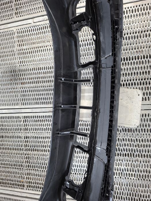 Продам передній  бампер на Ауді А6С5, новий Тайвань