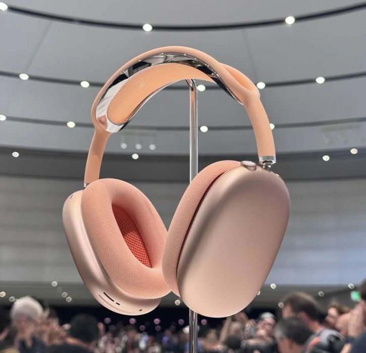 Apple AirPods MAX (2024)