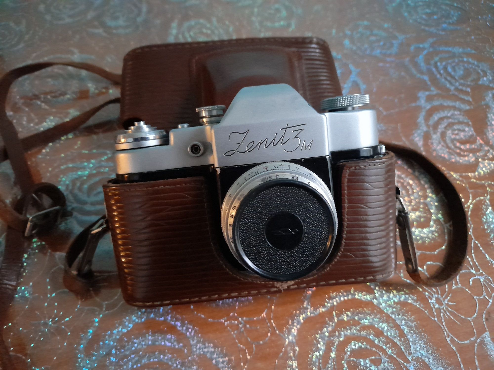 Продам фотоаппарат Zenit 3M б/у