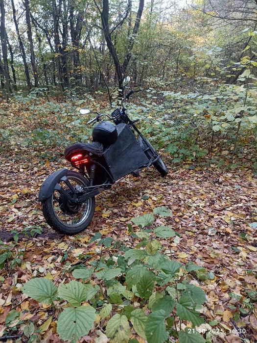 Електромотоцикл 72в lifepo4 Qsmotor