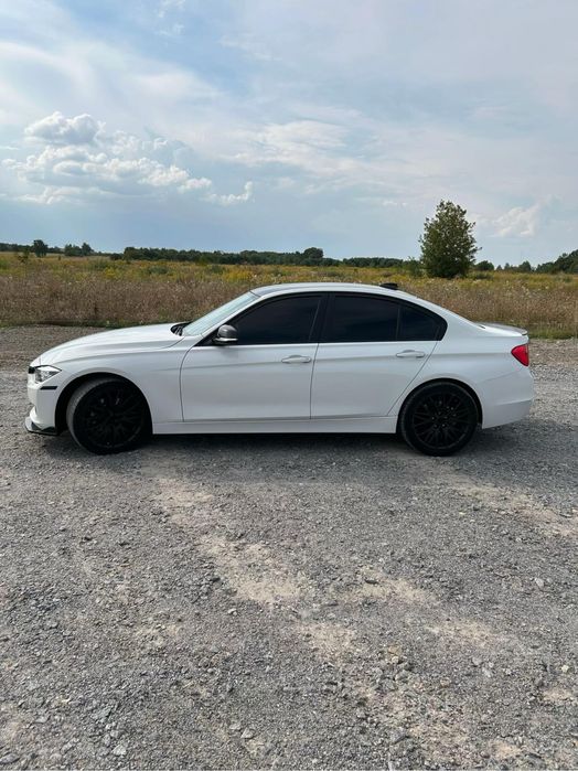Продам BMW 328i F30