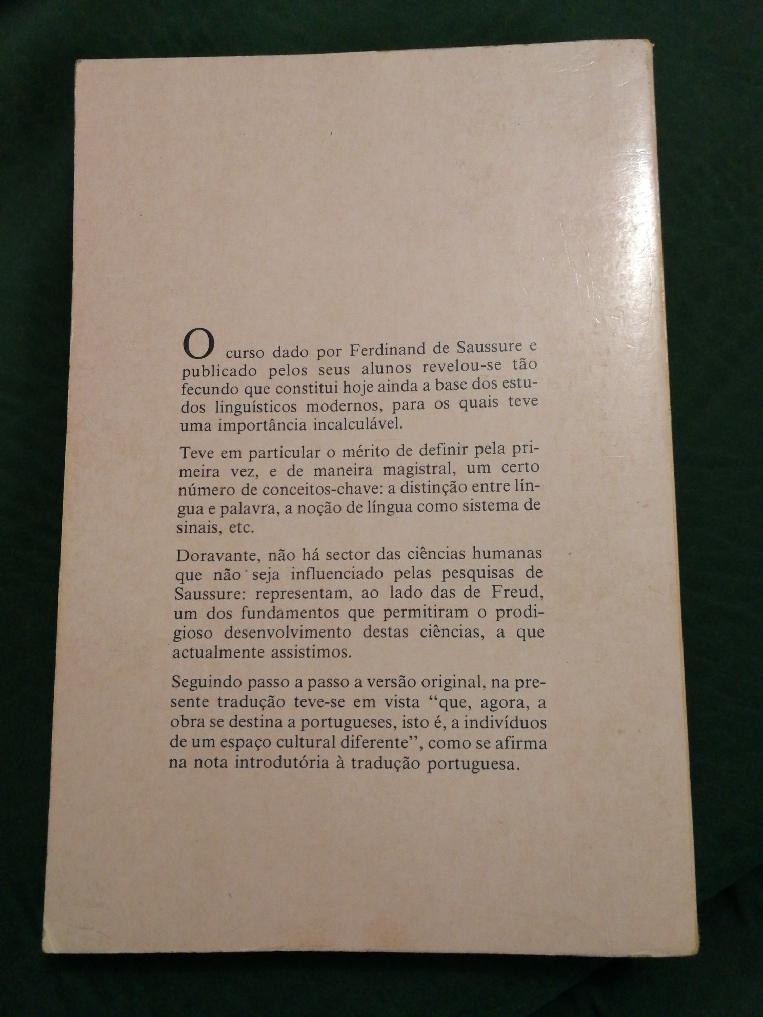 Livro "Curso de Linguística Geral" de Ferdinand de Saussure