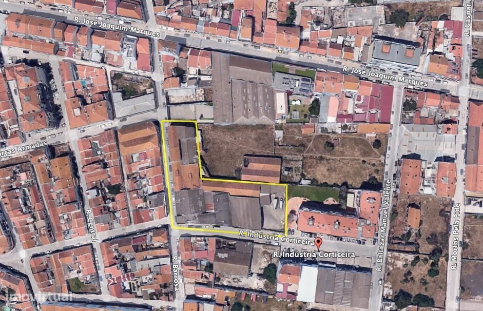 Fantástico terreno para Construção, no centro do Montijo com alvará ap