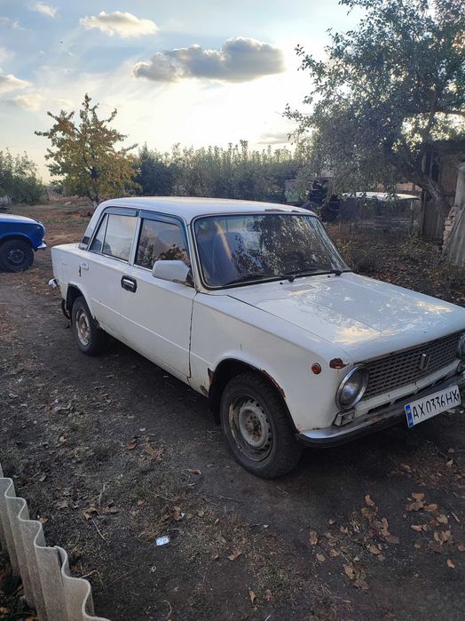 Продам ваз 21011