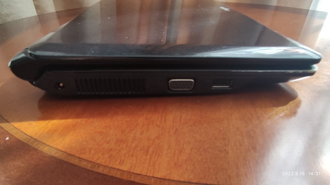 Ноутбук Fujitsu M2010