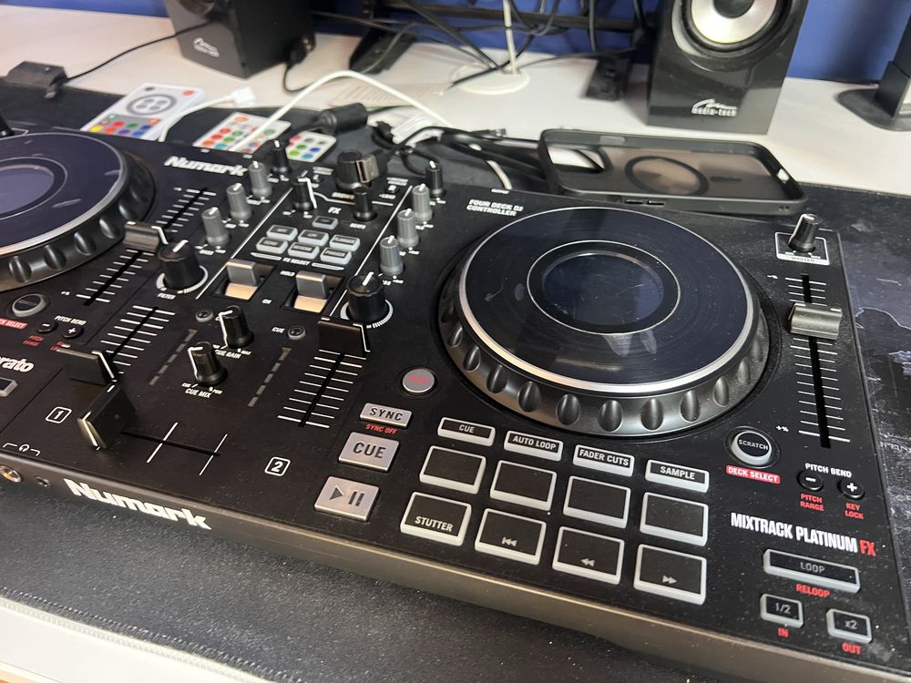 Kontroler Numark Mixtrack Platinum FX