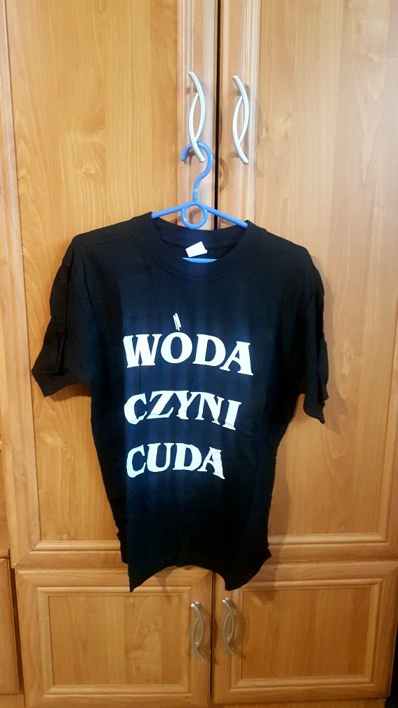 Nowa koszulka męska podkoszulek t-shirt rozmiar M