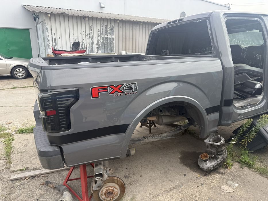 Paka klapa lampy tył kpl.Ford F150 19r stan bdb