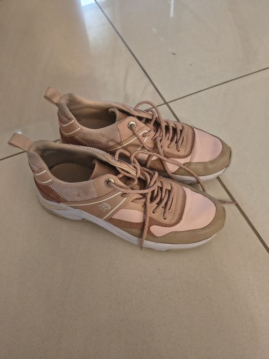 Buty Tommy Hilfiger rozmiar 40