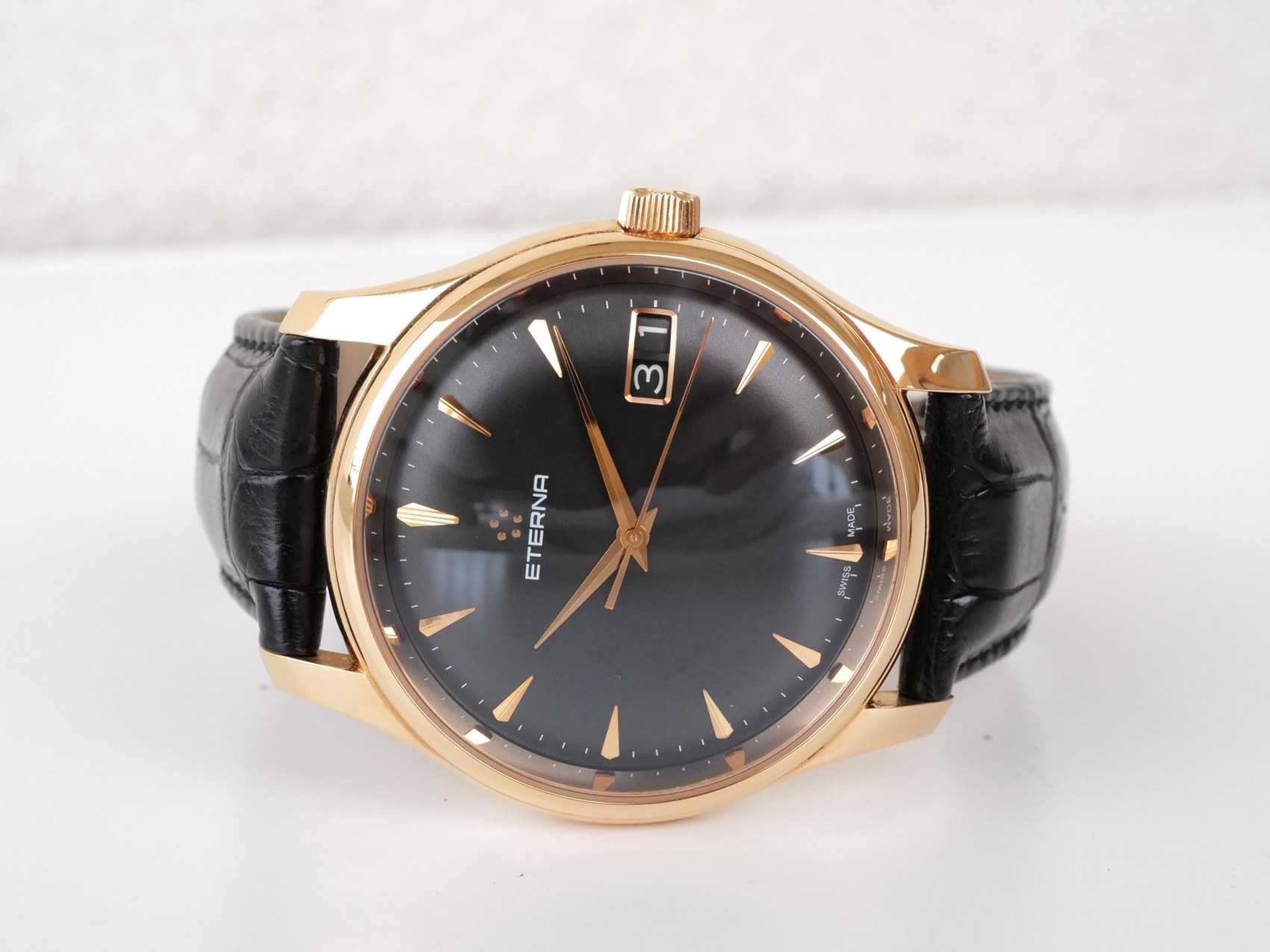 Eterna Vaughan Big Date 18K Rose Gold 42mm
